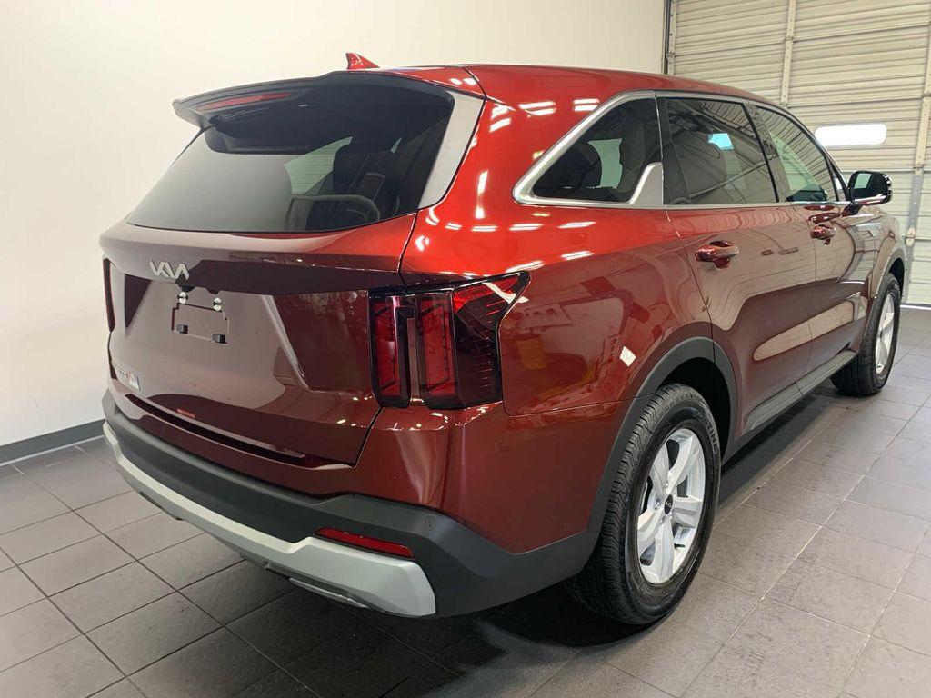 new 2025 Kia Sorento car, priced at $33,225