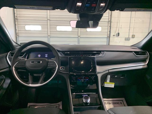 new 2025 Jeep Grand Cherokee car, priced at $42,820