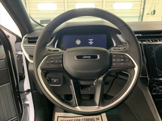 new 2025 Jeep Grand Cherokee car, priced at $42,820