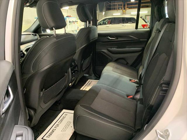new 2025 Jeep Grand Cherokee car, priced at $42,820