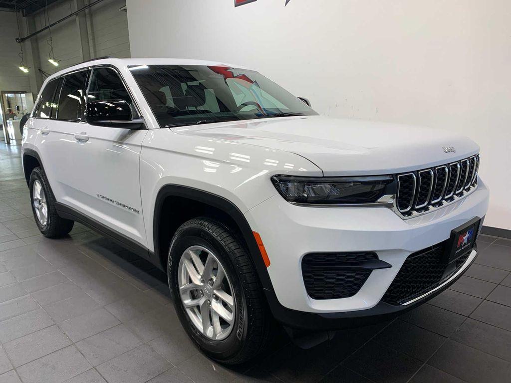 new 2025 Jeep Grand Cherokee car, priced at $42,238