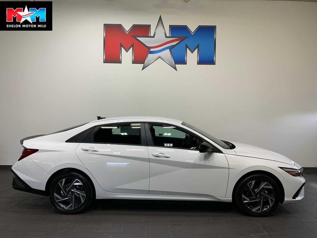 new 2025 Hyundai ELANTRA HEV car, priced at $28,988