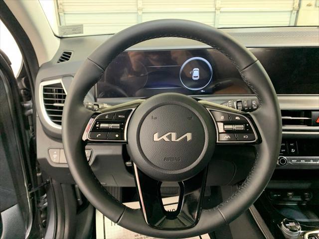 new 2025 Kia Seltos car, priced at $30,775