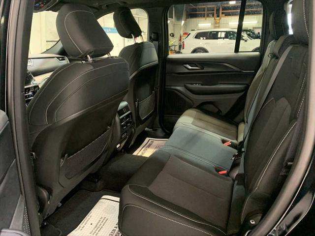 new 2025 Jeep Grand Cherokee car, priced at $43,415