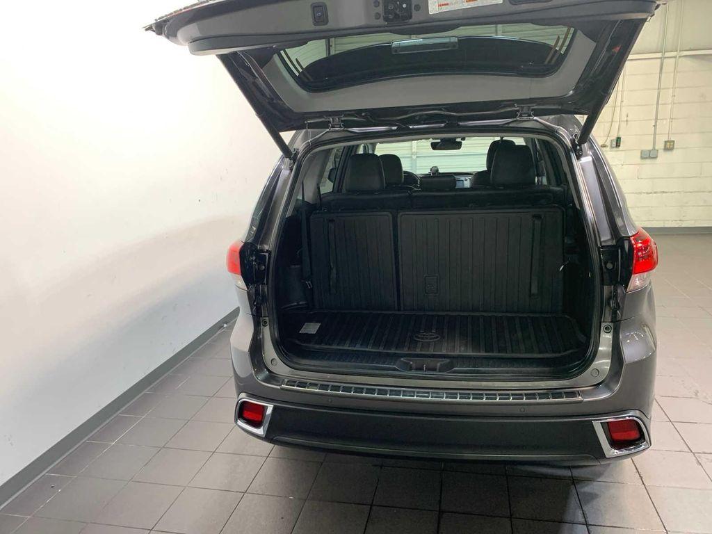 used 2019 Toyota Highlander car, priced at $27,489