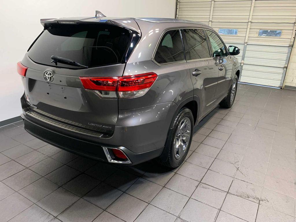 used 2019 Toyota Highlander car, priced at $27,489