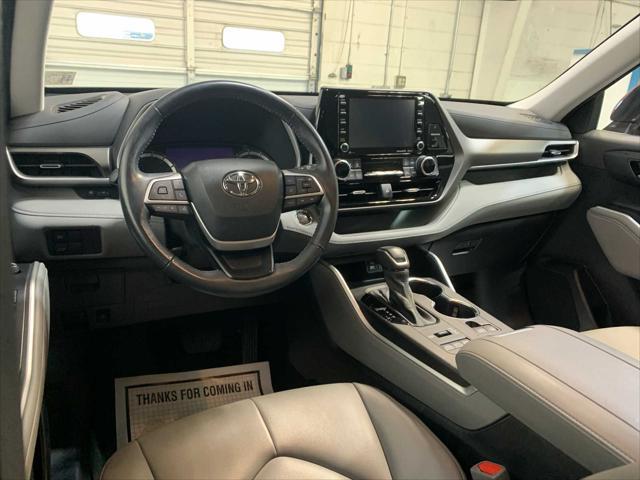 used 2022 Toyota Highlander car, priced at $38,389