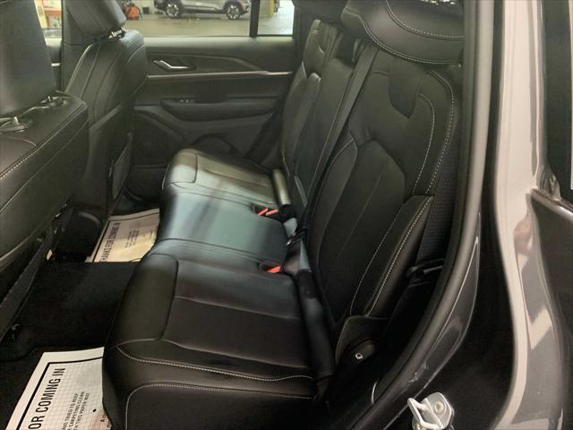 new 2025 Jeep Grand Cherokee car, priced at $51,551