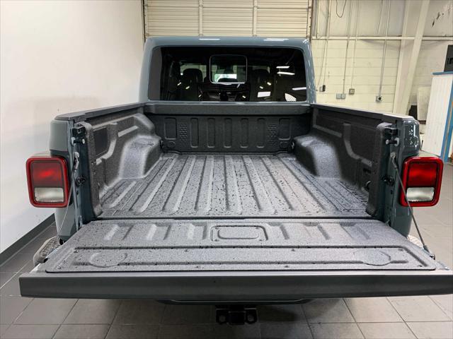 new 2025 Jeep Gladiator car, priced at $48,205