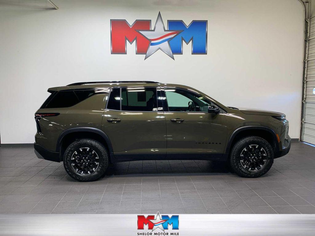used 2024 Chevrolet Traverse car, priced at $47,989