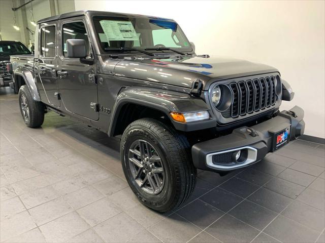 new 2025 Jeep Gladiator car, priced at $47,700