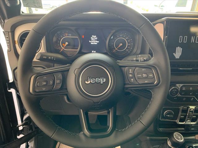 new 2025 Jeep Gladiator car, priced at $47,700