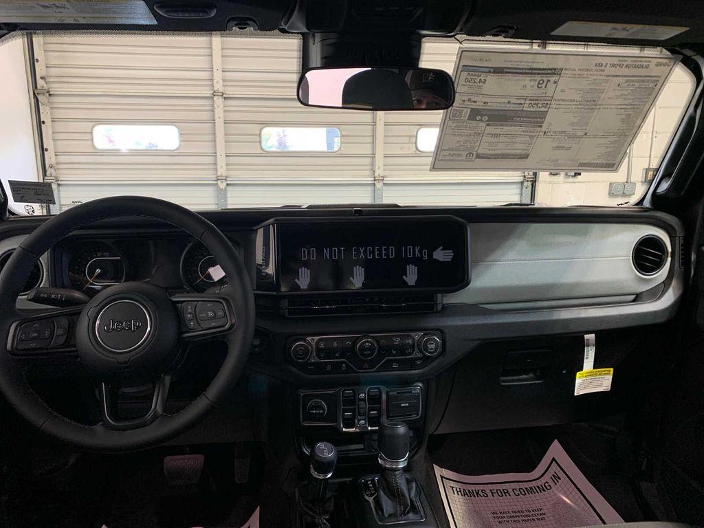 new 2025 Jeep Gladiator car, priced at $47,400