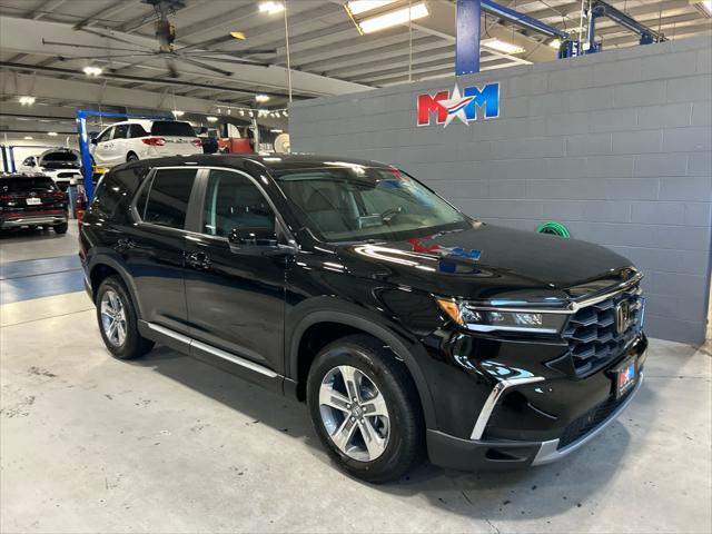 new 2025 Honda Pilot car, priced at $47,050