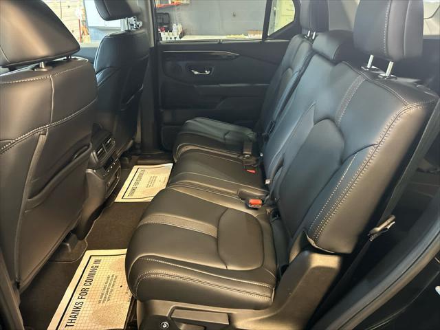 new 2025 Honda Pilot car, priced at $47,050
