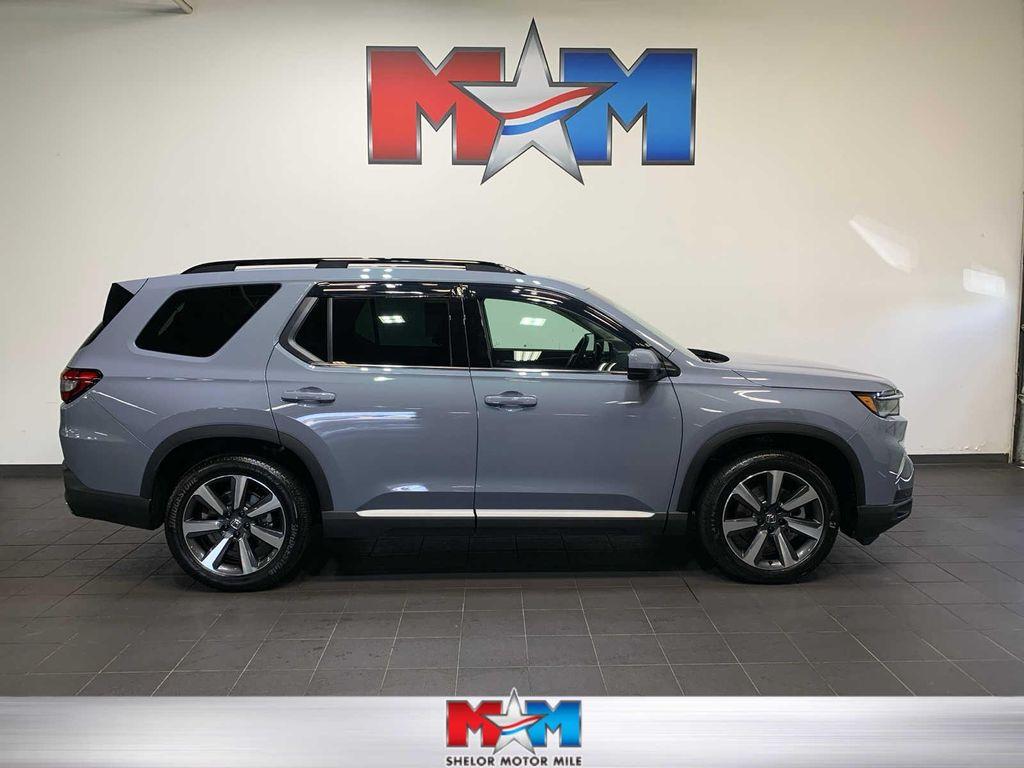 used 2025 Honda Pilot car, priced at $52,989