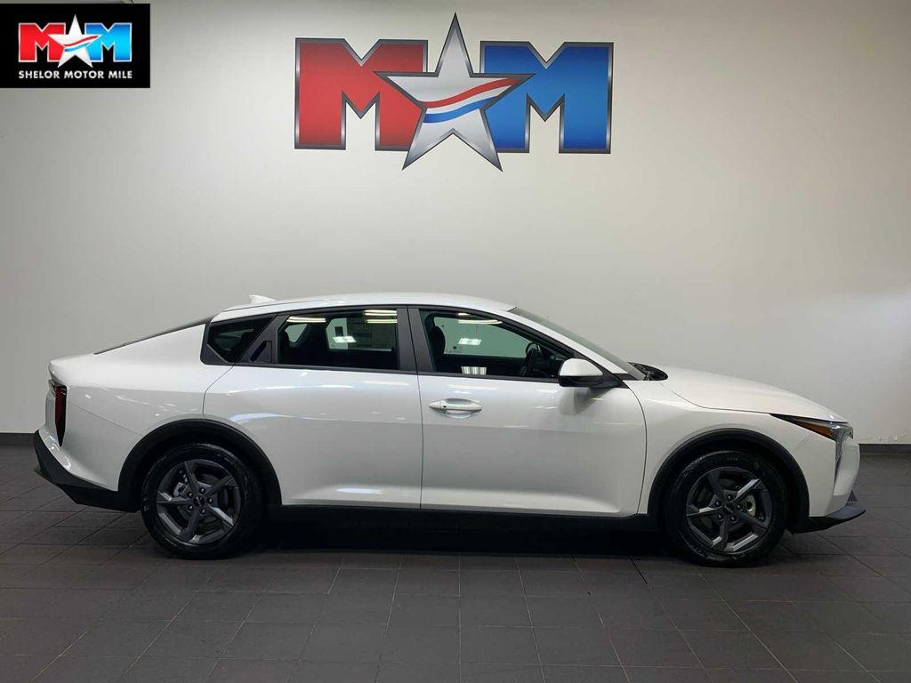 new 2025 Kia K4 car, priced at $24,604