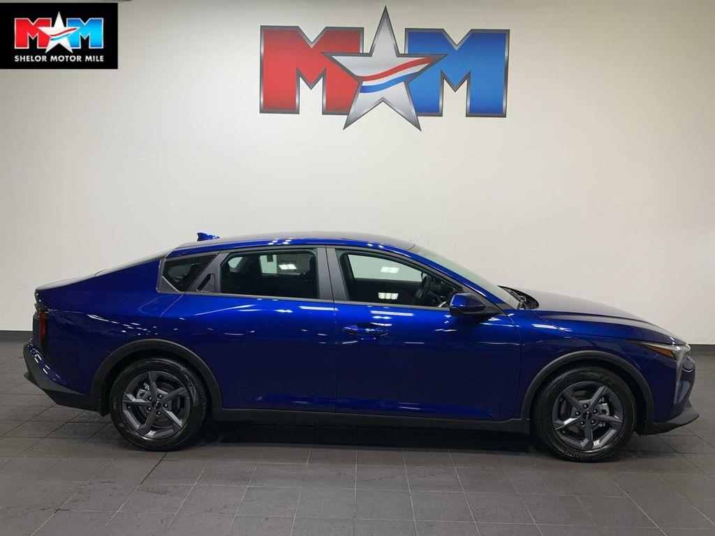 new 2025 Kia K4 car, priced at $24,124