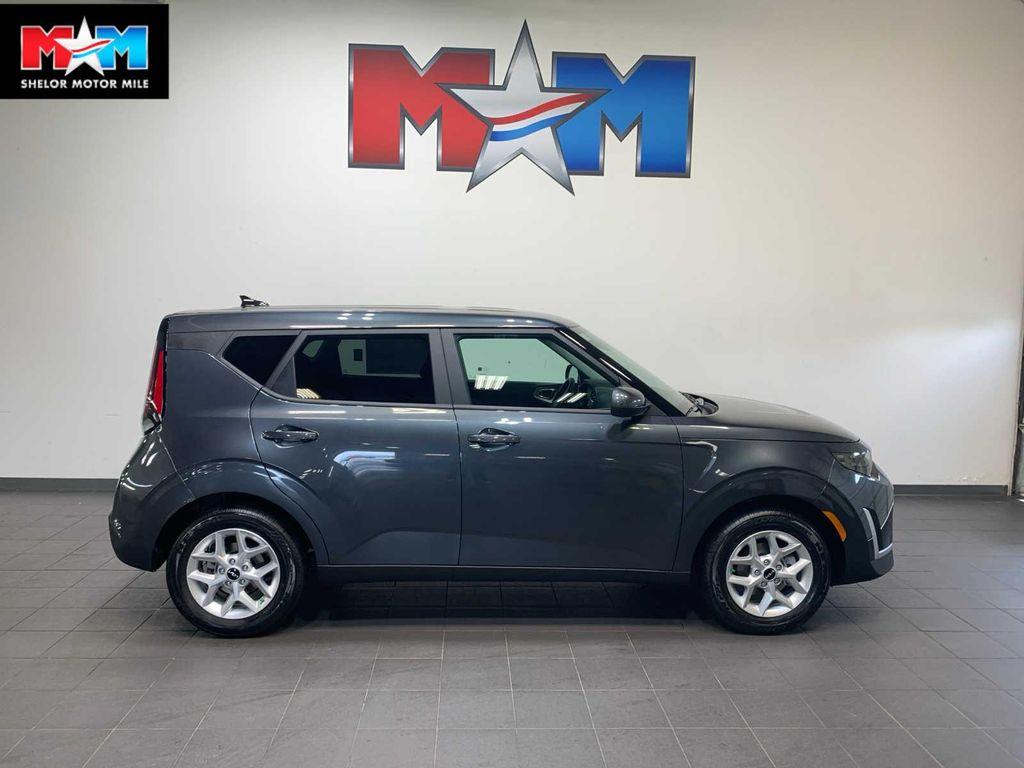 new 2025 Kia Soul car, priced at $24,210