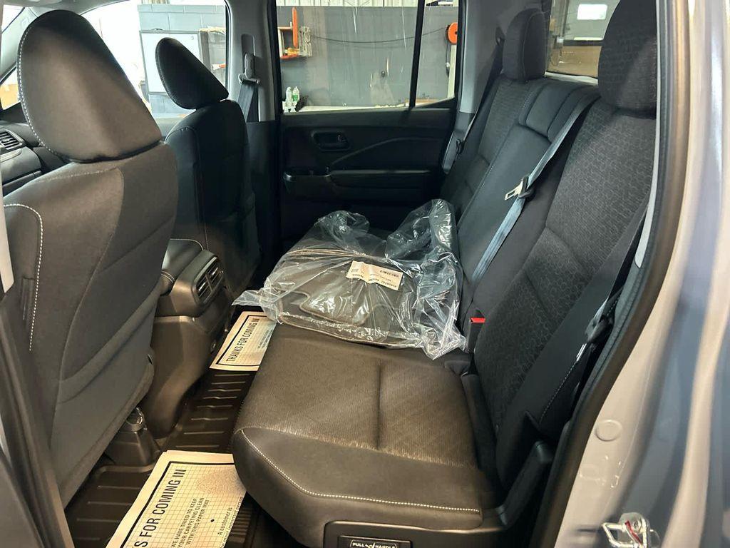 new 2025 Honda Ridgeline car, priced at $40,937