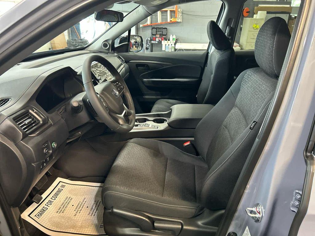 new 2025 Honda Ridgeline car, priced at $40,937