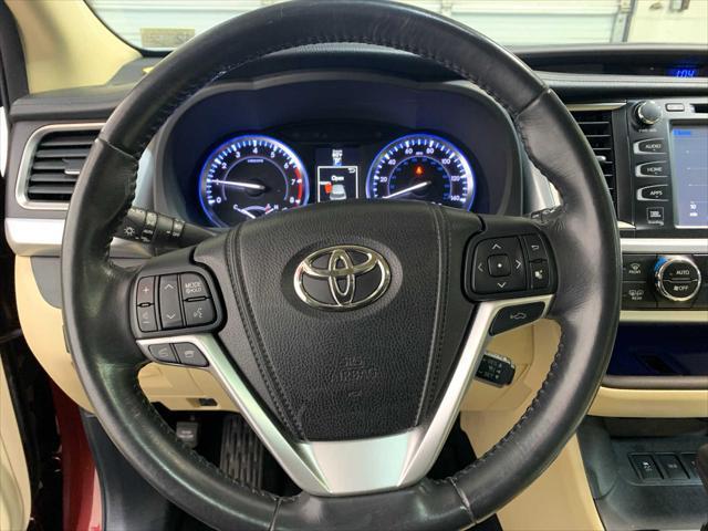 used 2014 Toyota Highlander car, priced at $20,989