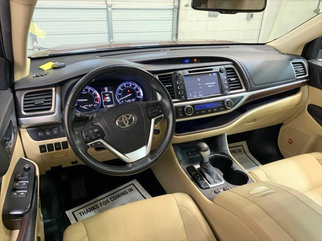 used 2014 Toyota Highlander car, priced at $20,989