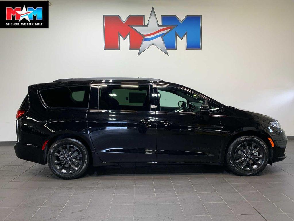 new 2025 Chrysler Pacifica car, priced at $48,265