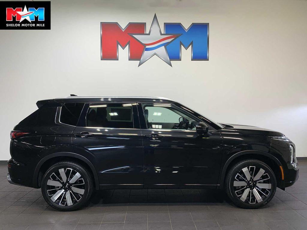 new 2025 Mitsubishi Outlander car, priced at $39,245