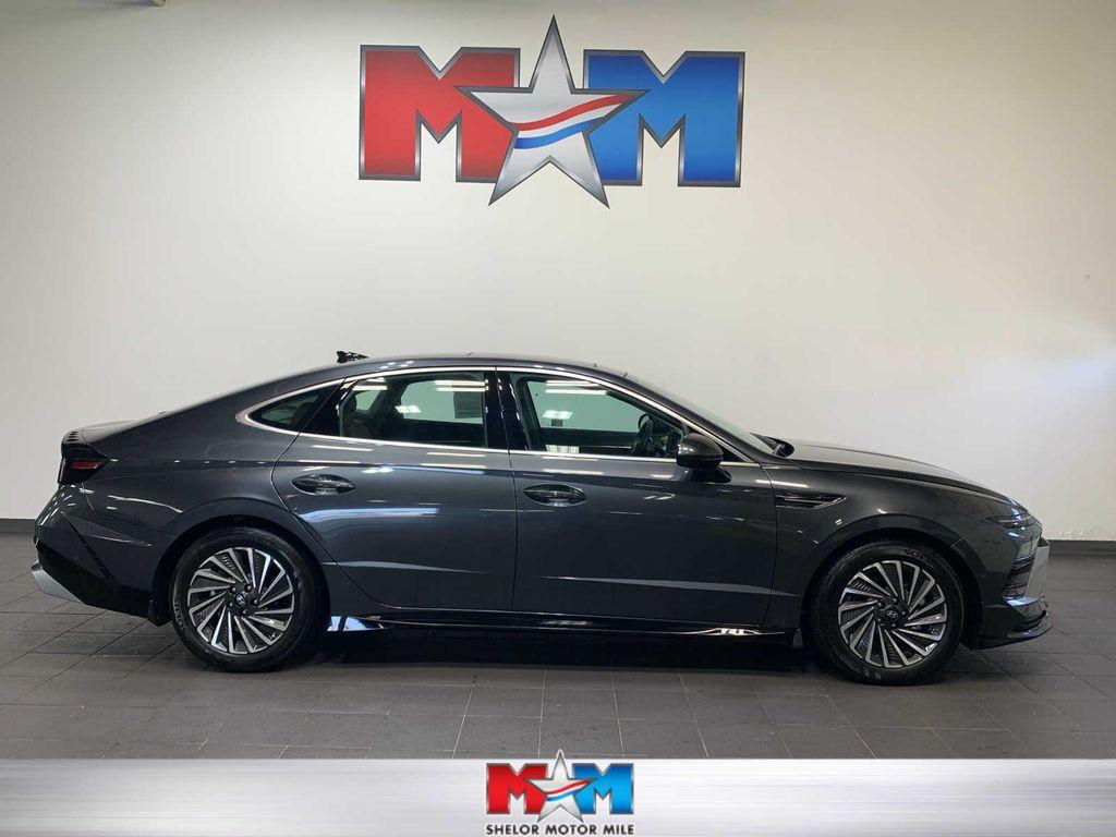 used 2024 Hyundai Sonata Hybrid car, priced at $33,997