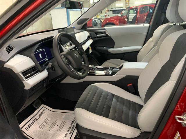new 2025 Mitsubishi Outlander car, priced at $37,245