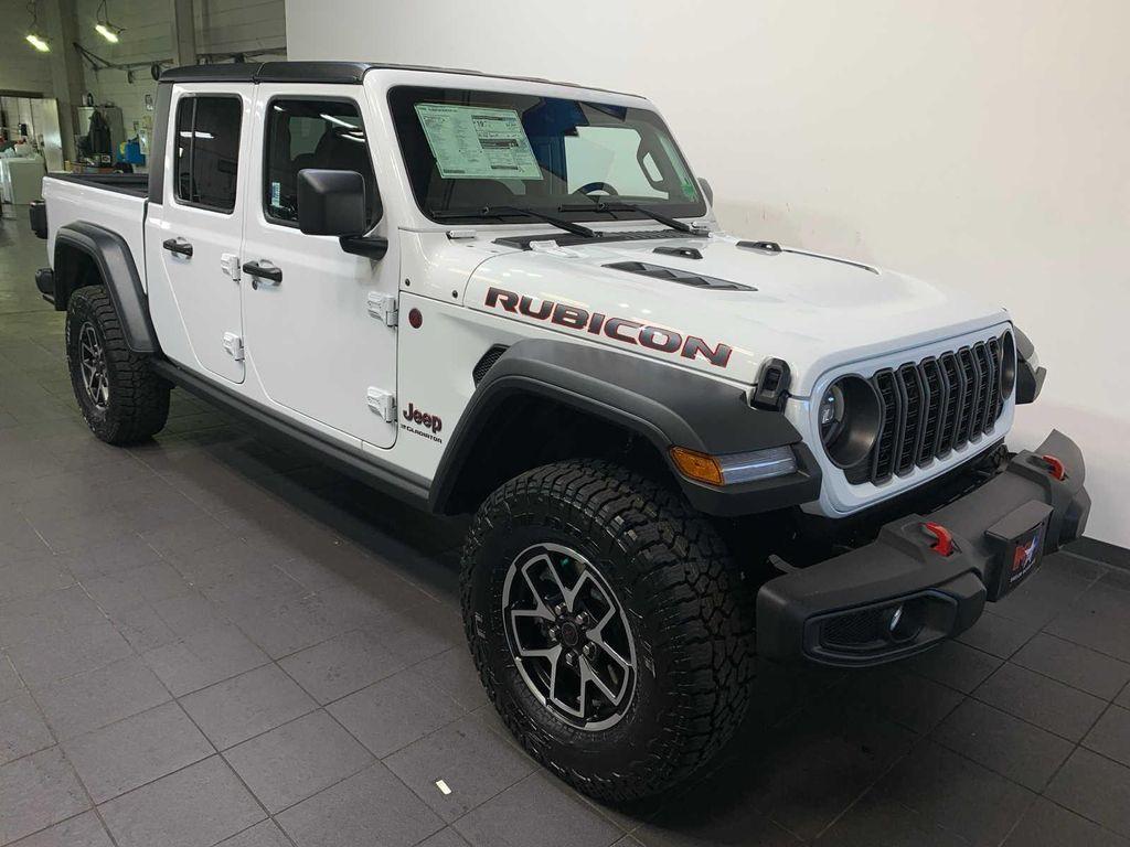 new 2025 Jeep Gladiator car, priced at $53,910