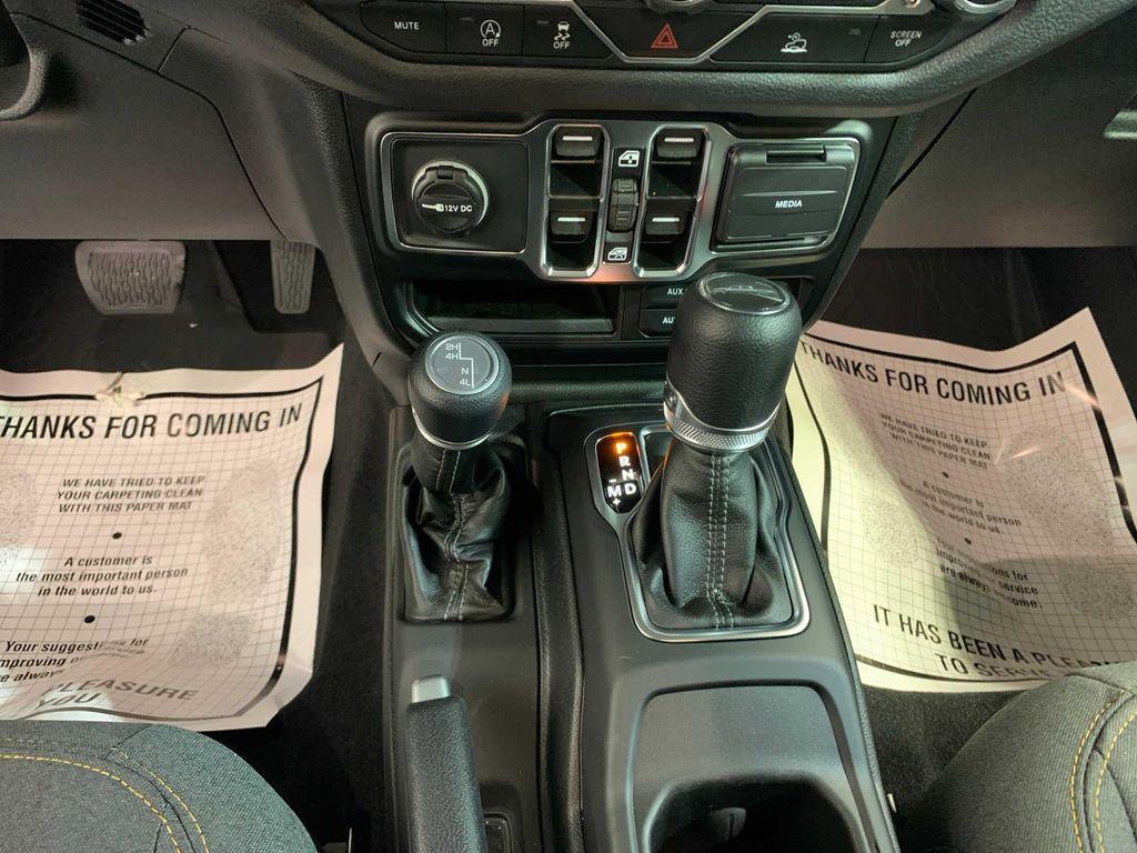 new 2025 Jeep Gladiator car, priced at $50,290