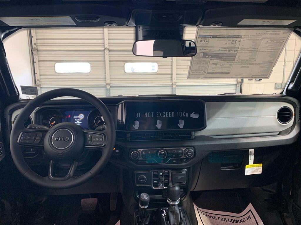 new 2025 Jeep Gladiator car, priced at $50,290