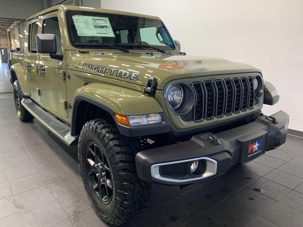new 2025 Jeep Gladiator car, priced at $47,905
