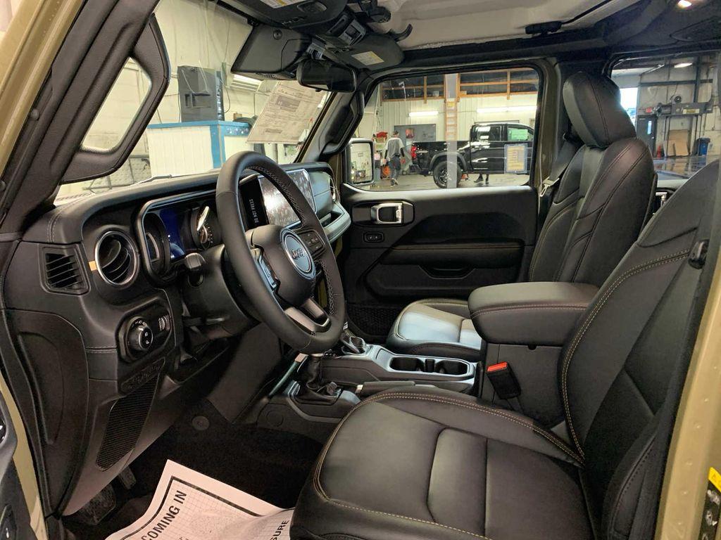 new 2025 Jeep Gladiator car, priced at $47,905