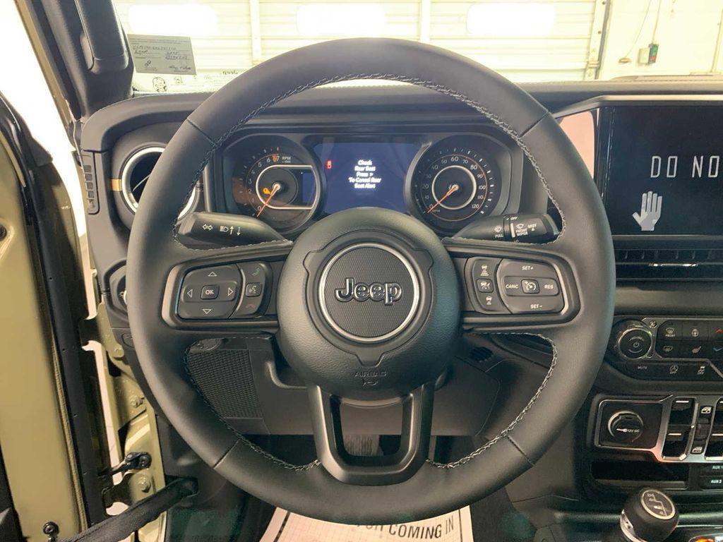 new 2025 Jeep Gladiator car, priced at $47,905