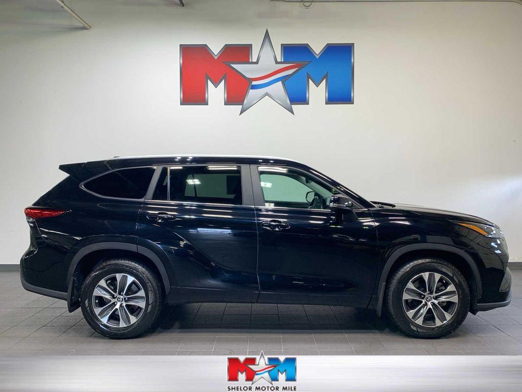 used 2023 Toyota Highlander car, priced at $46,789