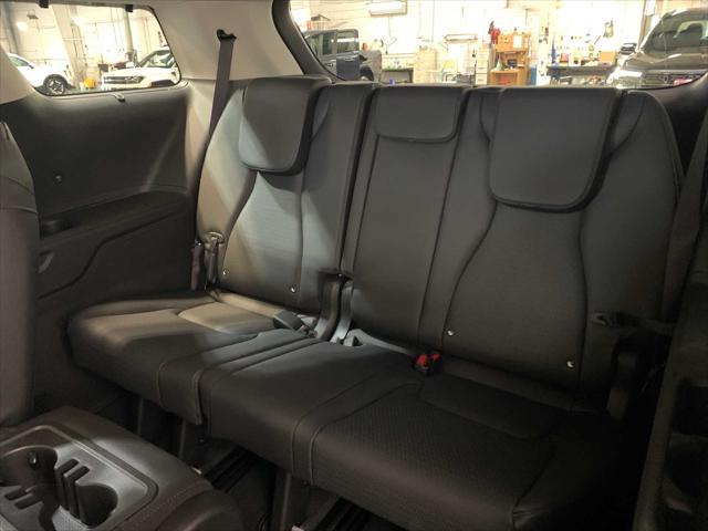 new 2026 Kia Carnival Hybrid car, priced at $53,056