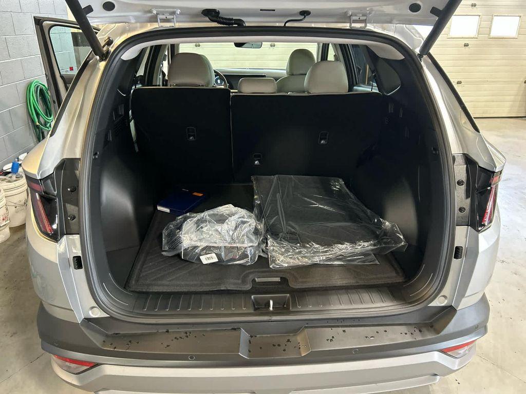 new 2025 Hyundai Tucson car, priced at $39,494