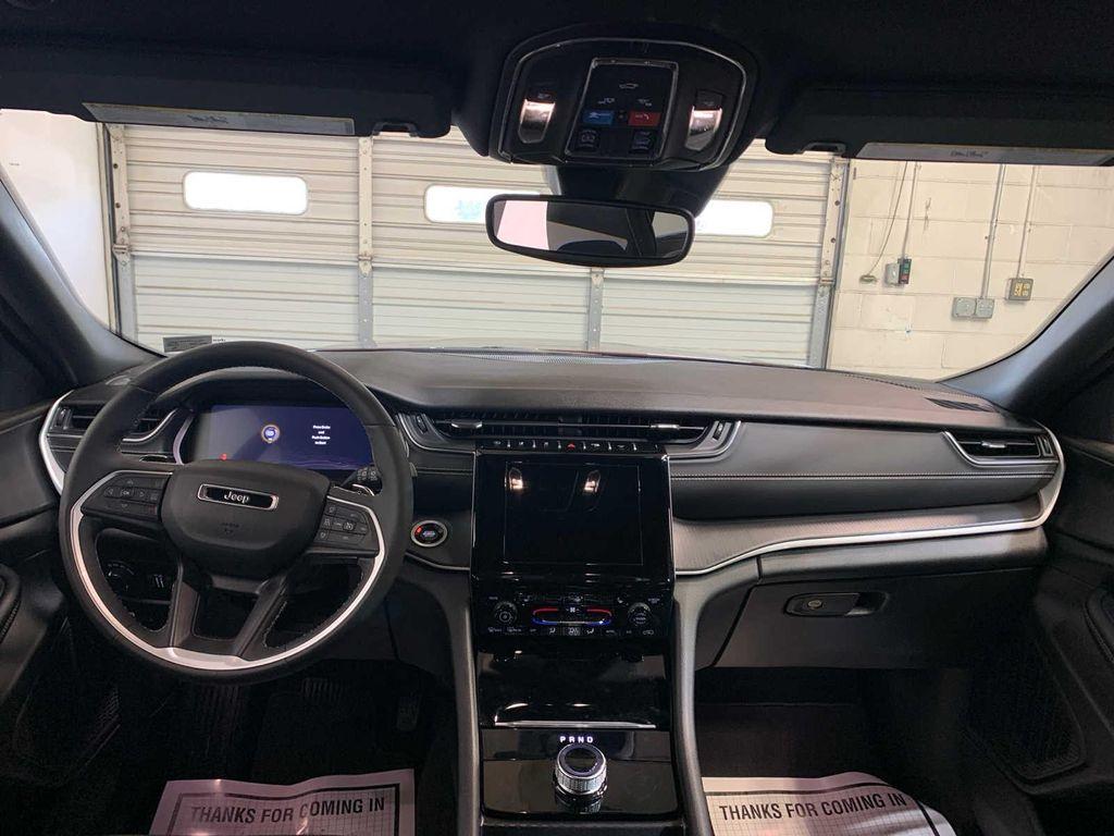 used 2024 Jeep Grand Cherokee car, priced at $41,489