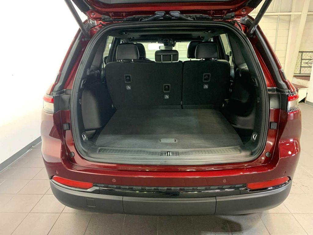 used 2024 Jeep Grand Cherokee car, priced at $41,489
