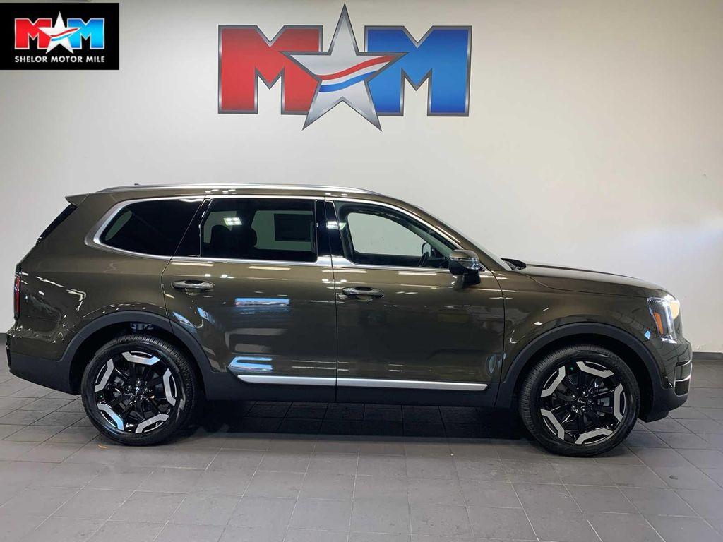 new 2025 Kia Telluride car, priced at $46,021
