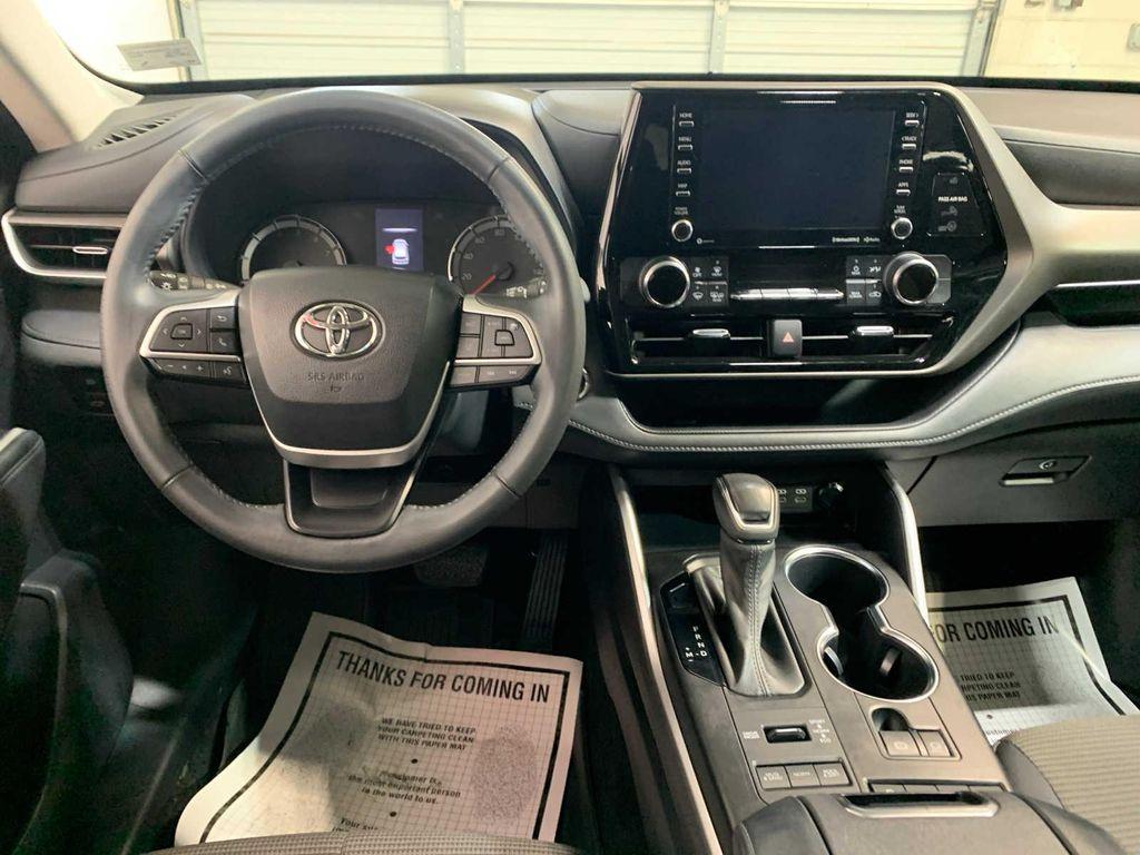 used 2022 Toyota Highlander car, priced at $34,849