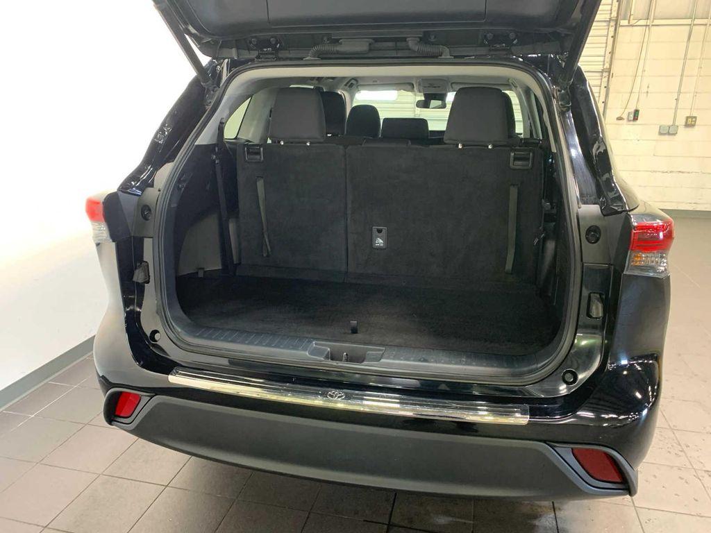 used 2022 Toyota Highlander car, priced at $34,849