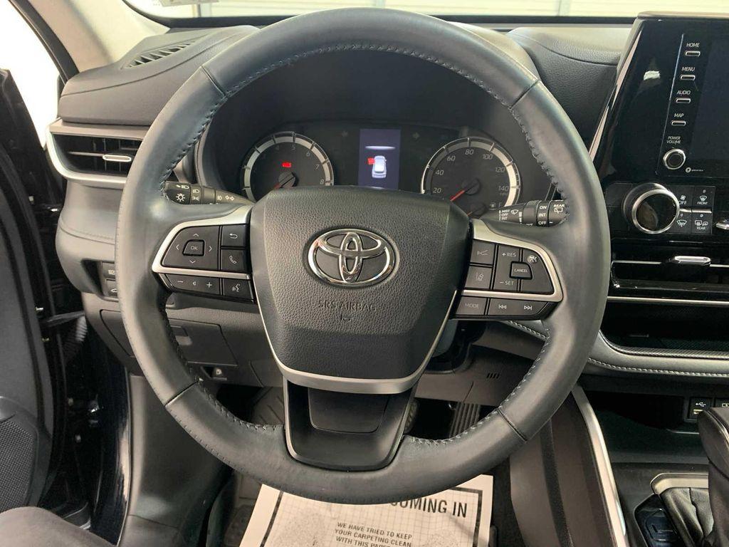 used 2022 Toyota Highlander car, priced at $34,849