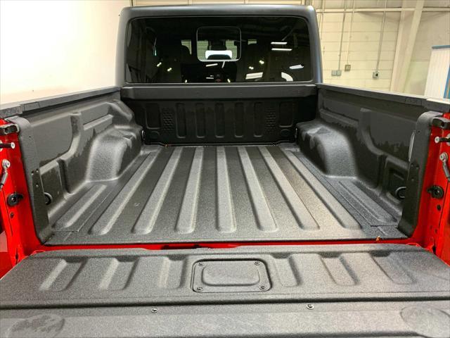 new 2024 Jeep Gladiator car, priced at $47,870