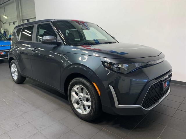 new 2025 Kia Soul car, priced at $21,908