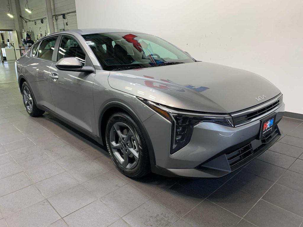 new 2025 Kia K4 car, priced at $23,928