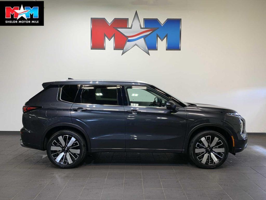 new 2025 Mitsubishi Outlander car, priced at $37,995